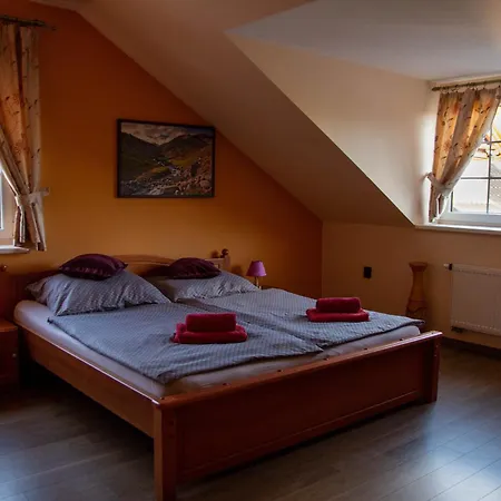 Hotel Zamecek Kaliste Poddubi