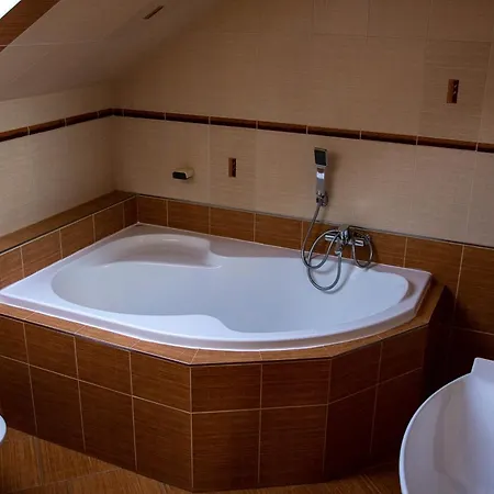 Zamecek Kaliste Hotel Poddubí