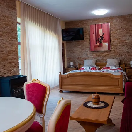 Zamecek Kaliste Otel Poddubí