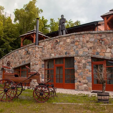 Zamecek Kaliste 3* Poddubí