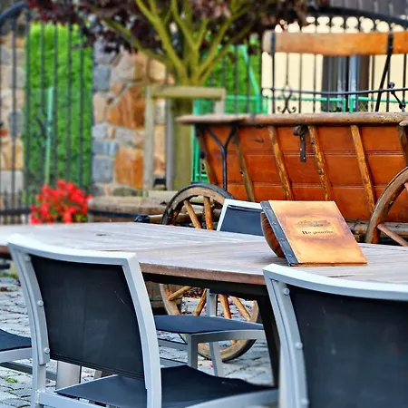 Zamecek Kaliste Hotel Poddubí