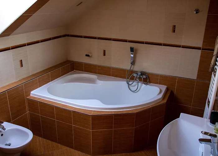 Zamecek Kaliste Hotel Poddubí