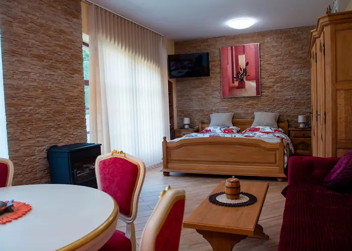 Zamecek Kaliste Hotel Poddubí